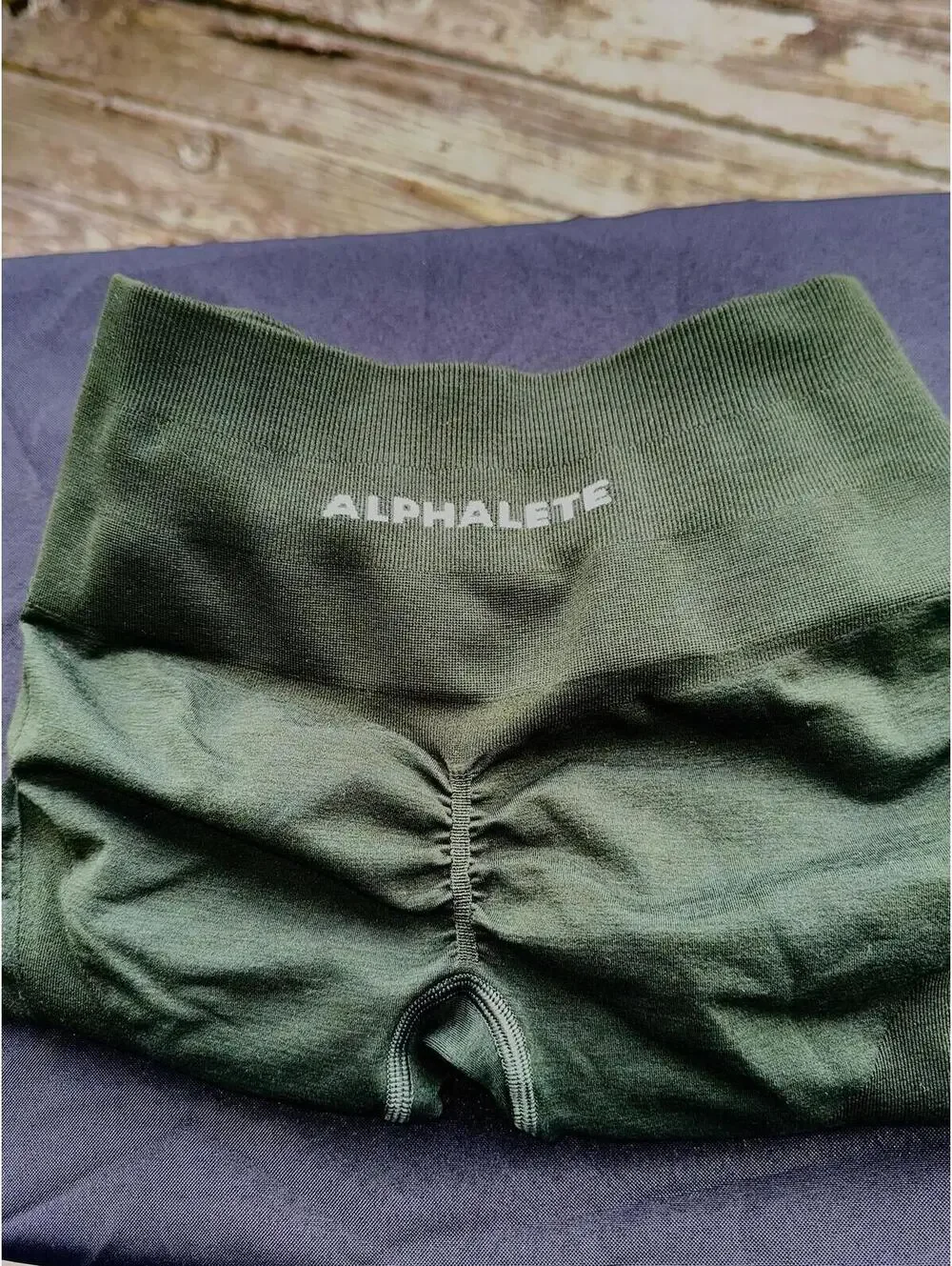 Contour Mid Rise Legging - Rare Color Grove - Picture 6 of 9